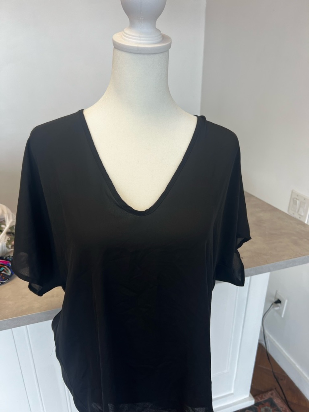 Lush Black V-Neck Short Sleeve Tee